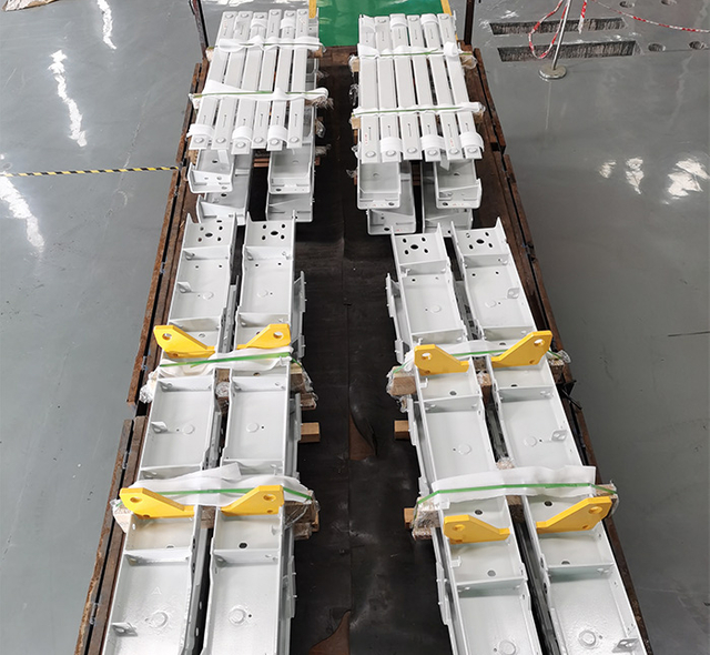 Oil-immersed transformer core workshop